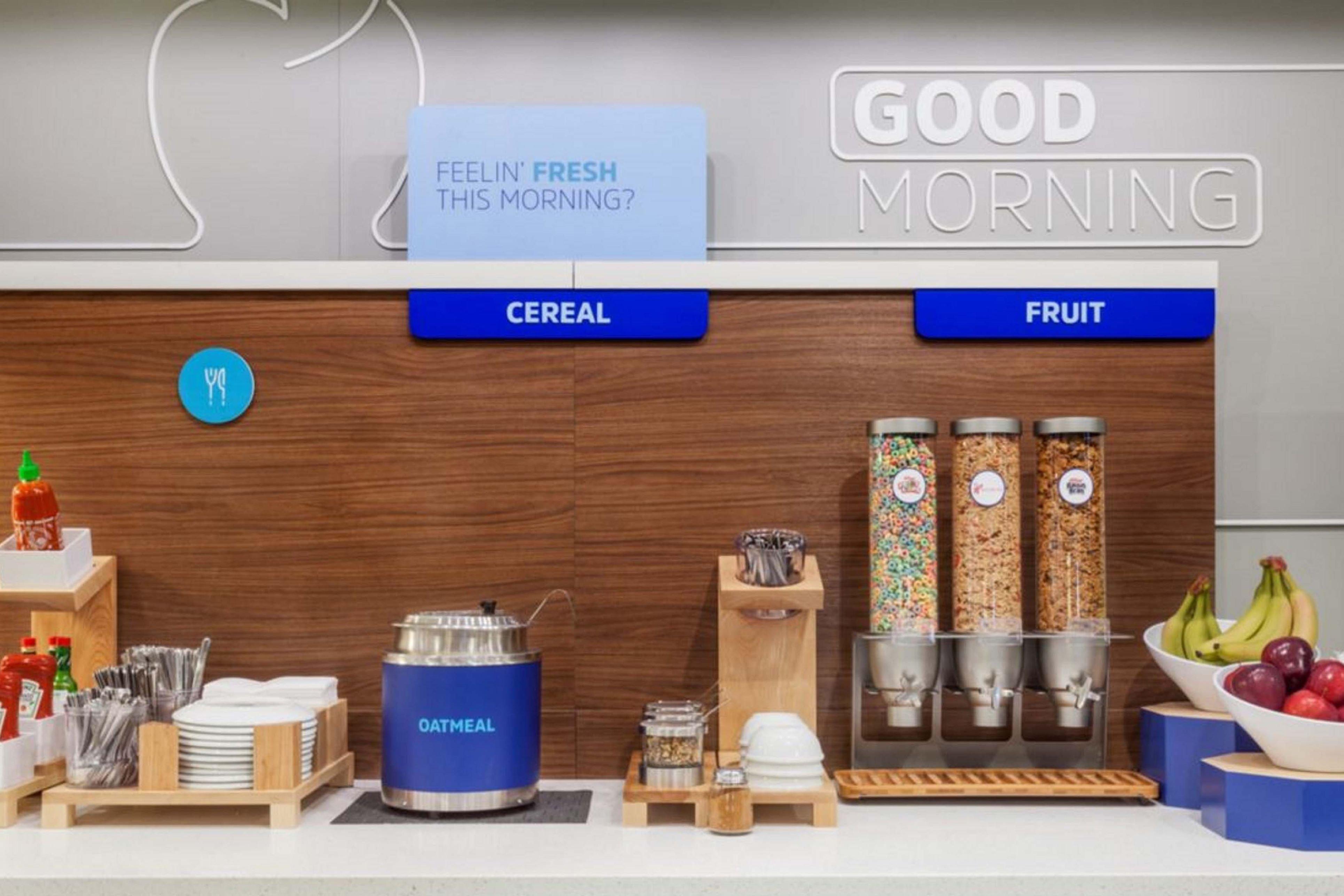 Holiday Inn Express & Suites - Dodge City By Ihg Exteriör bild