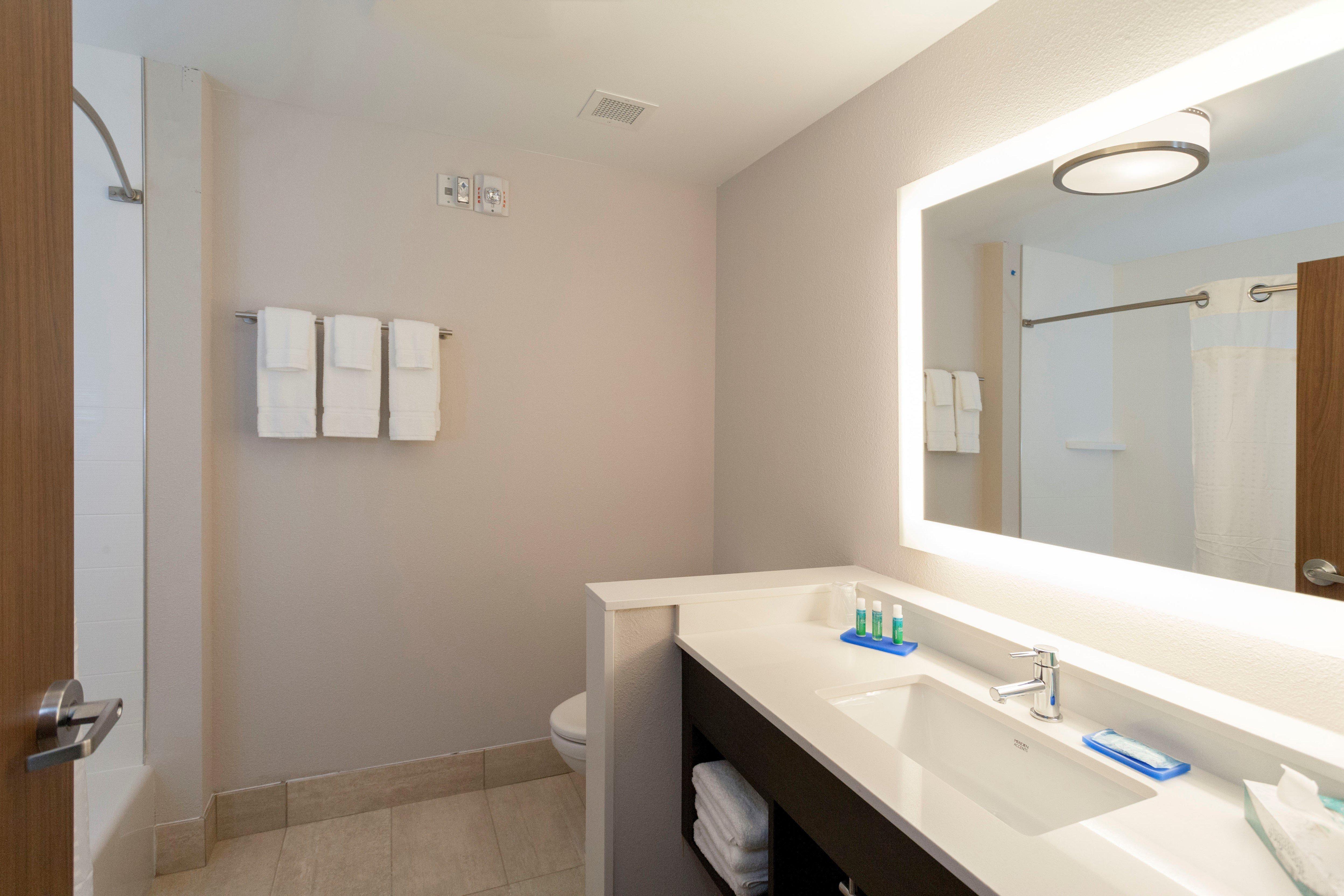 Holiday Inn Express & Suites - Dodge City By Ihg Exteriör bild