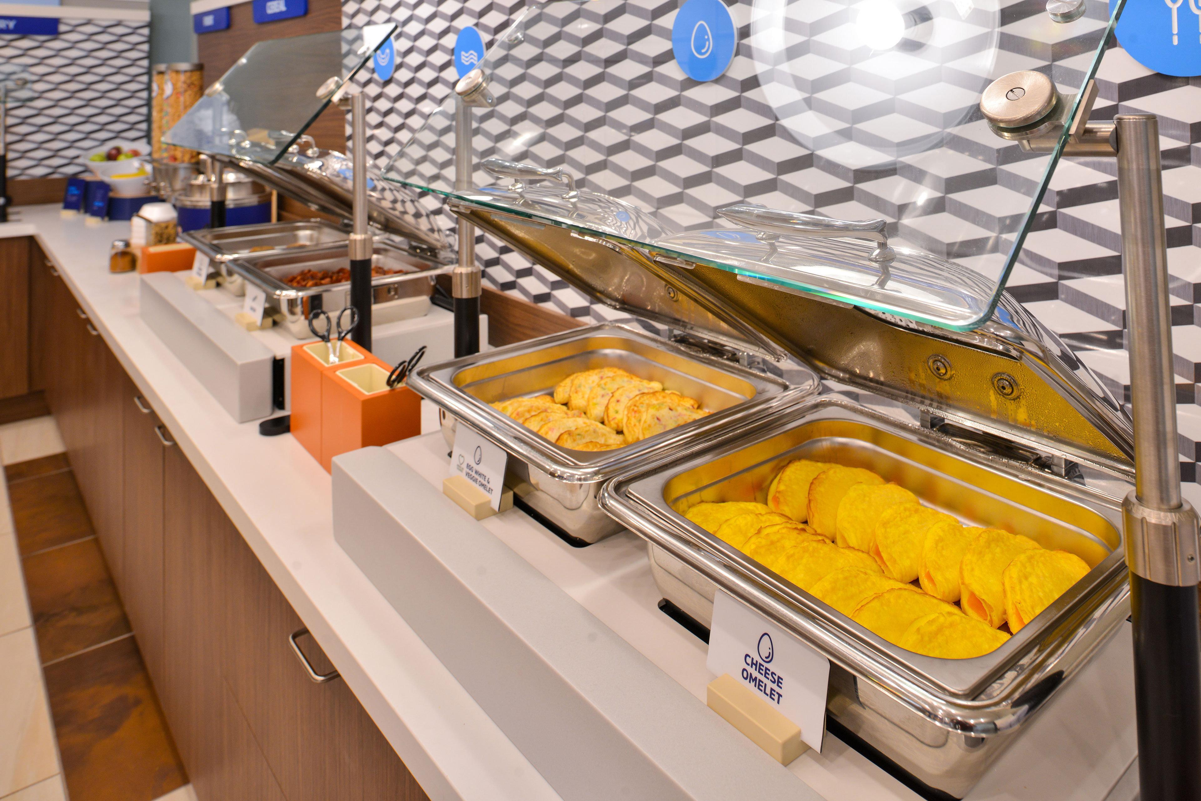 Holiday Inn Express & Suites - Dodge City By Ihg Exteriör bild