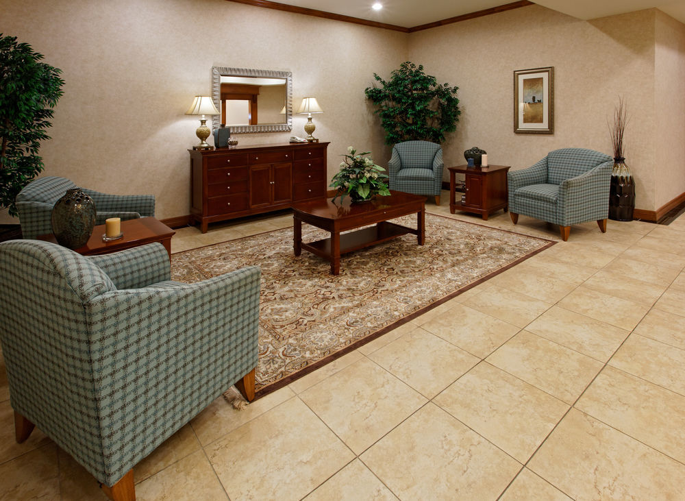 Holiday Inn Express & Suites - Dodge City By Ihg Exteriör bild